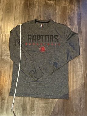 NWOT NBA Toronto Raptors Gray Long Sleeve Shirt with Red Logo